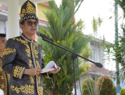 Tingakatkan Dedikasi, Komitmen dan Semnagat, Bupati Kolaka Bacakan Pidato Menteri Pendidikan RI