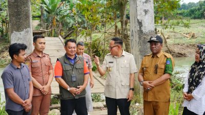 Instruksi Bupati, Andi Akmal Tinjau Jembatan Ambruk Di Palakka