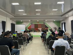 8 Kloter Total 2023 CJH Bone, Kepala Urusan Haji Rafi As’ad : Pendamping Bebas Bergerak di Area Masjid Hindari Zona Merah