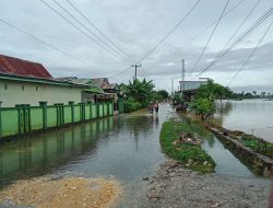 Jalan Poros Perumahan Bumi Cilellang Mas Banjir, Sawah Tenggelam, Kendaraan Warga Mogok