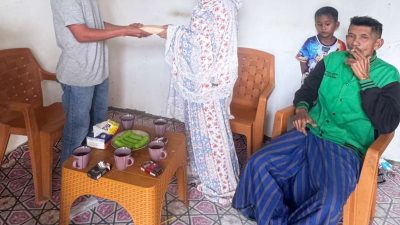 Pemilik Tambang Beri Santunan kepada Istri Korban Insiden Operator Alat Berat di Lampoko Barebbo